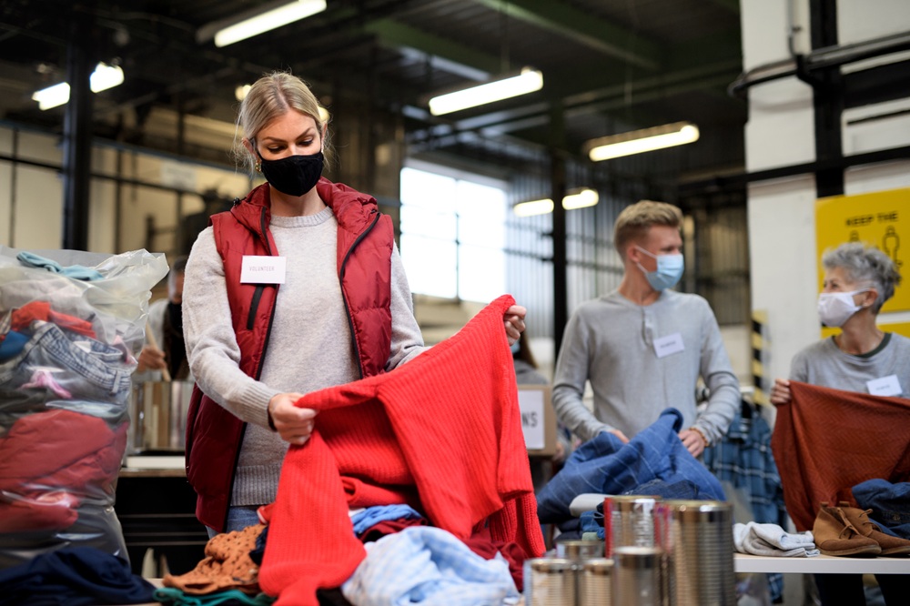 Sourcing Under Tariffs